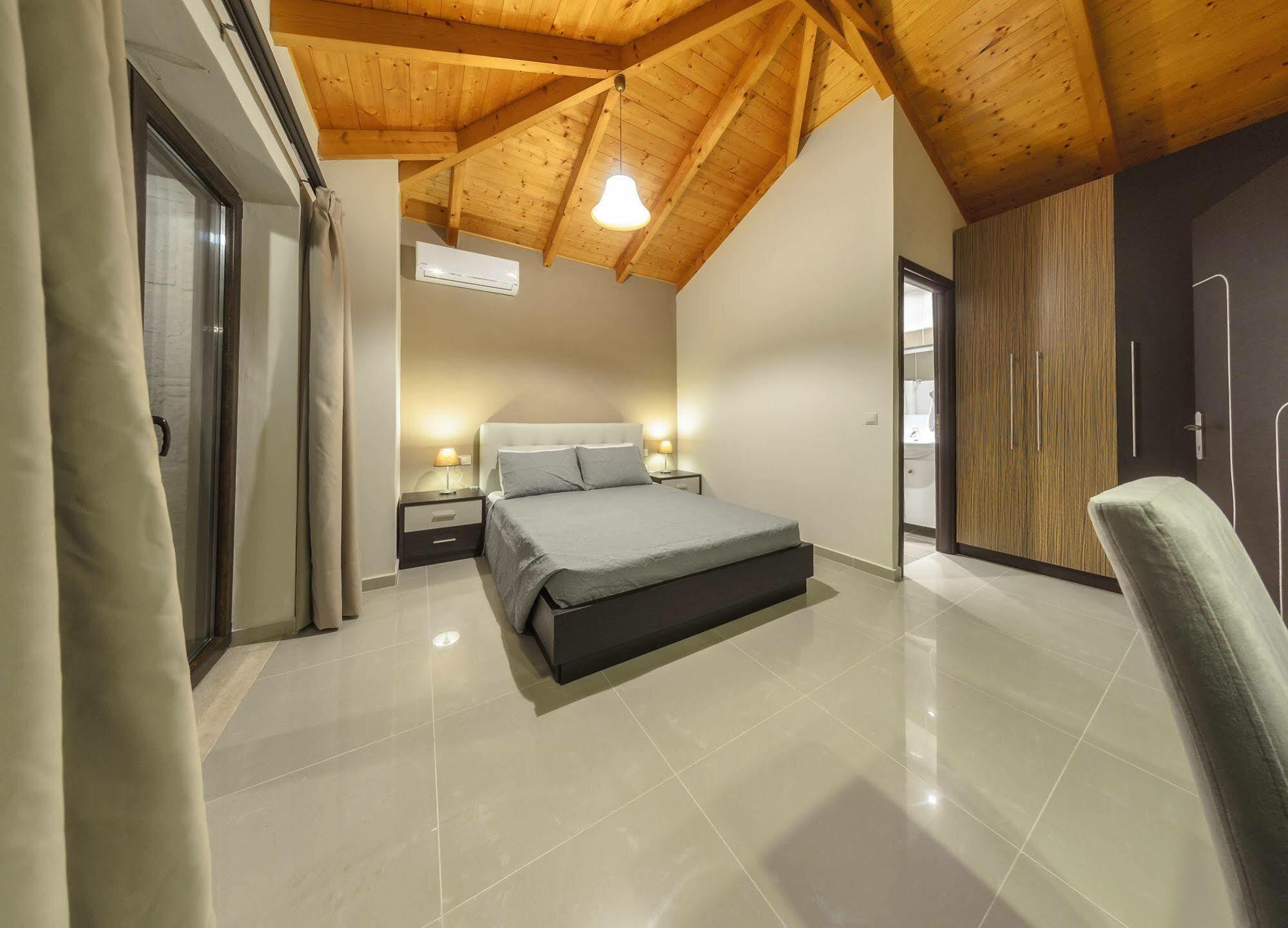 Eden Villas Anafonítria Exterior photo